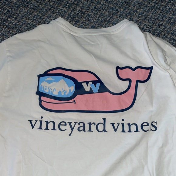 Vineyard vines long sleeve - Picture 3 of 3